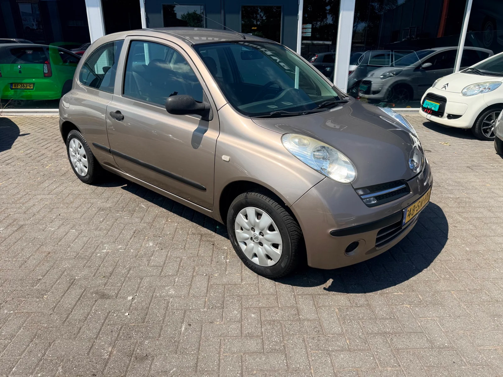 Nissan Micra (2006) — foto 1