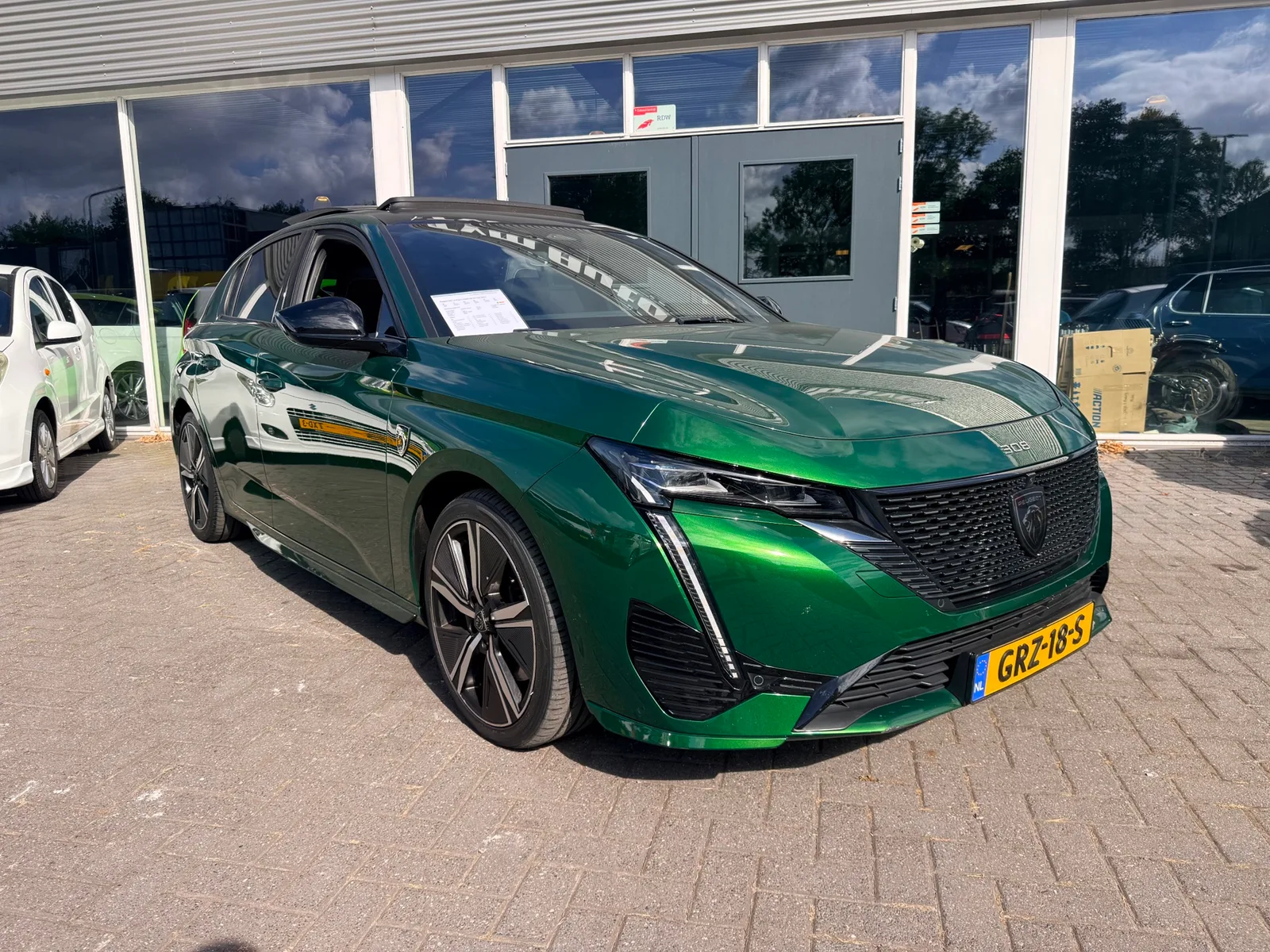 Peugeot 308 (2021) — foto 1
