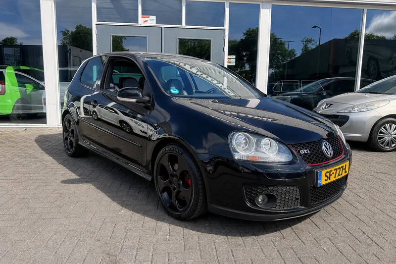 Volkswagen Golf (2005)