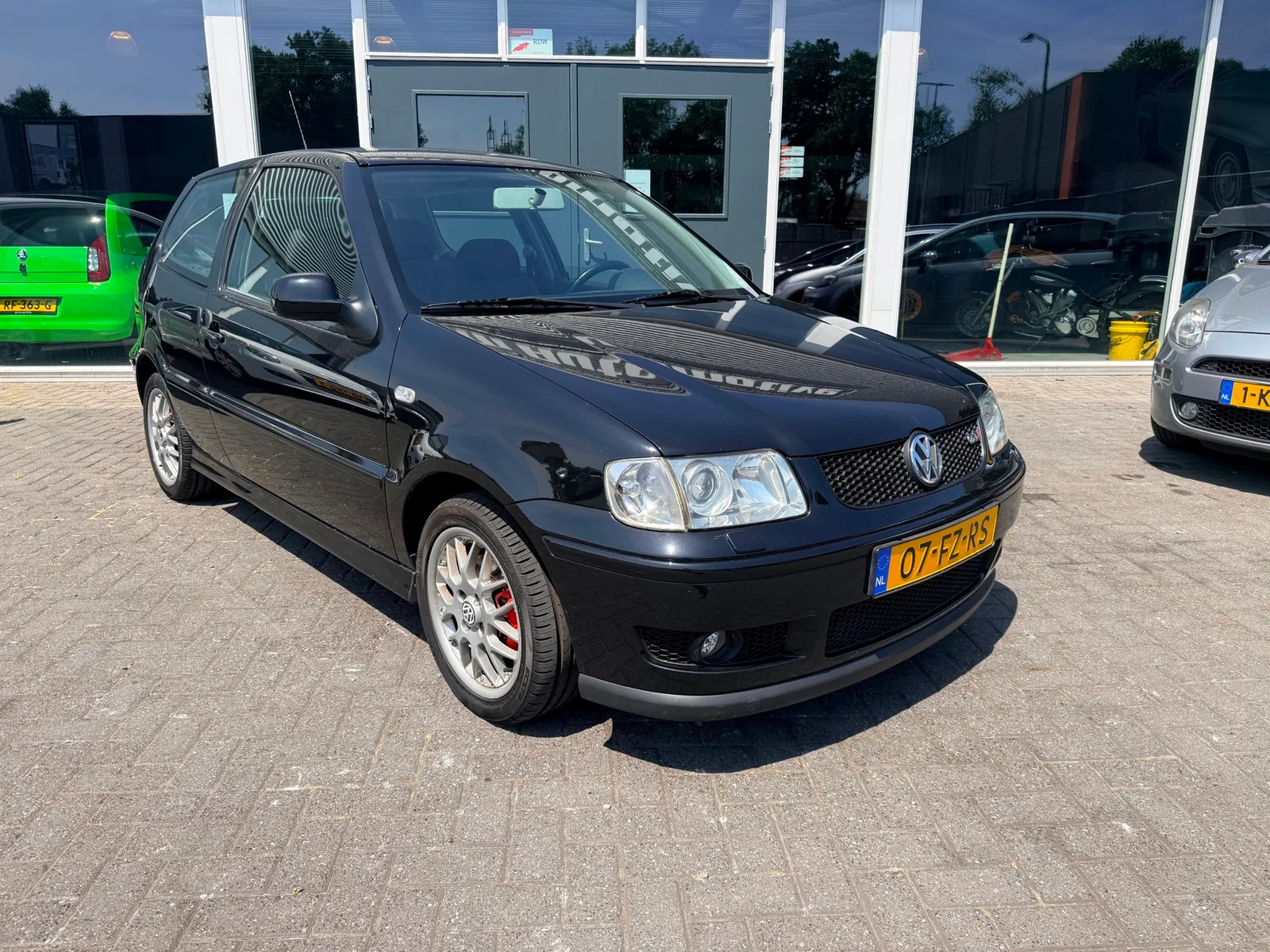 Volkswagen Polo (2000) — foto 1