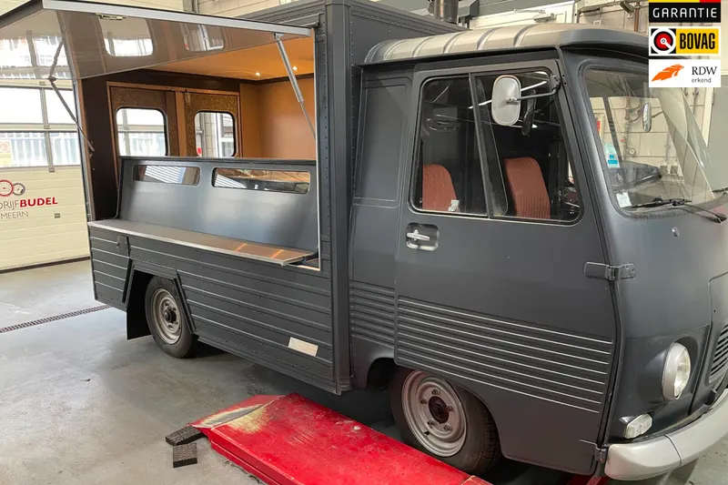 Peugeot J7 (1975)