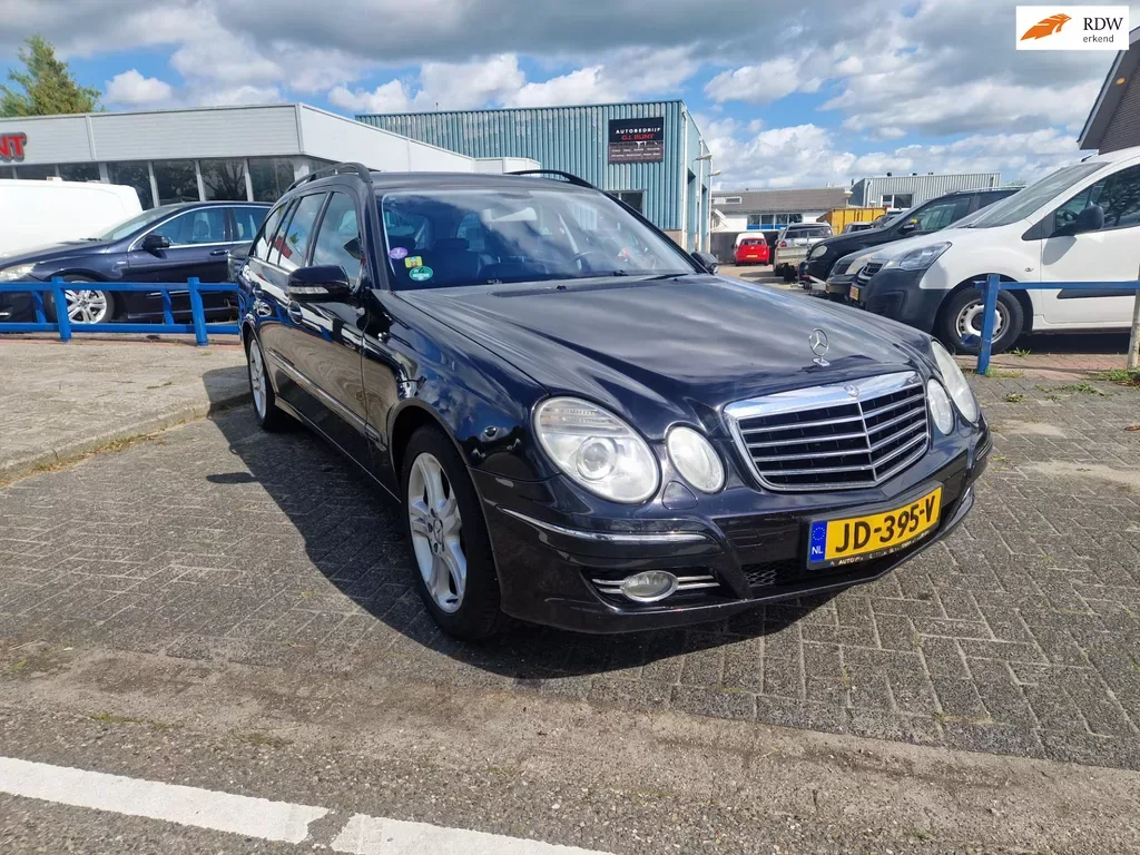 Mercedes-Benz E-Klasse (2008) — foto 1