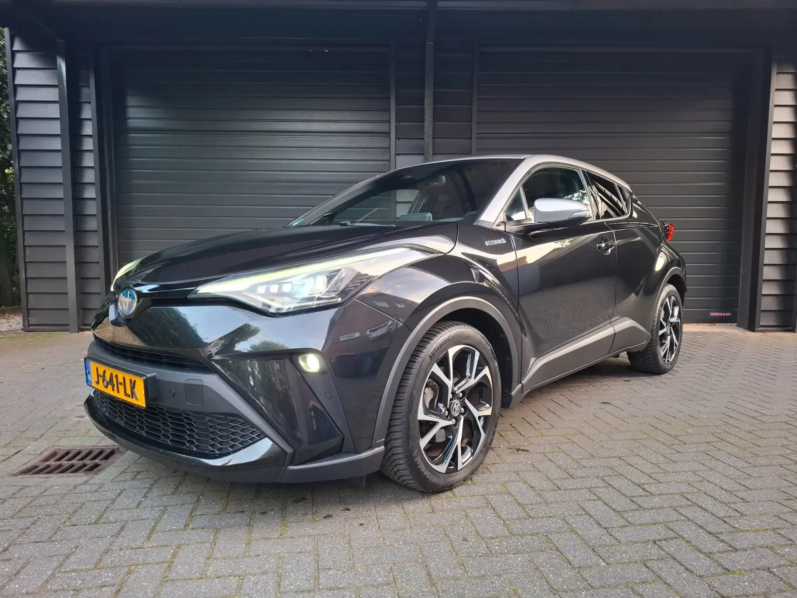 Toyota C-HR (2020) — foto 1