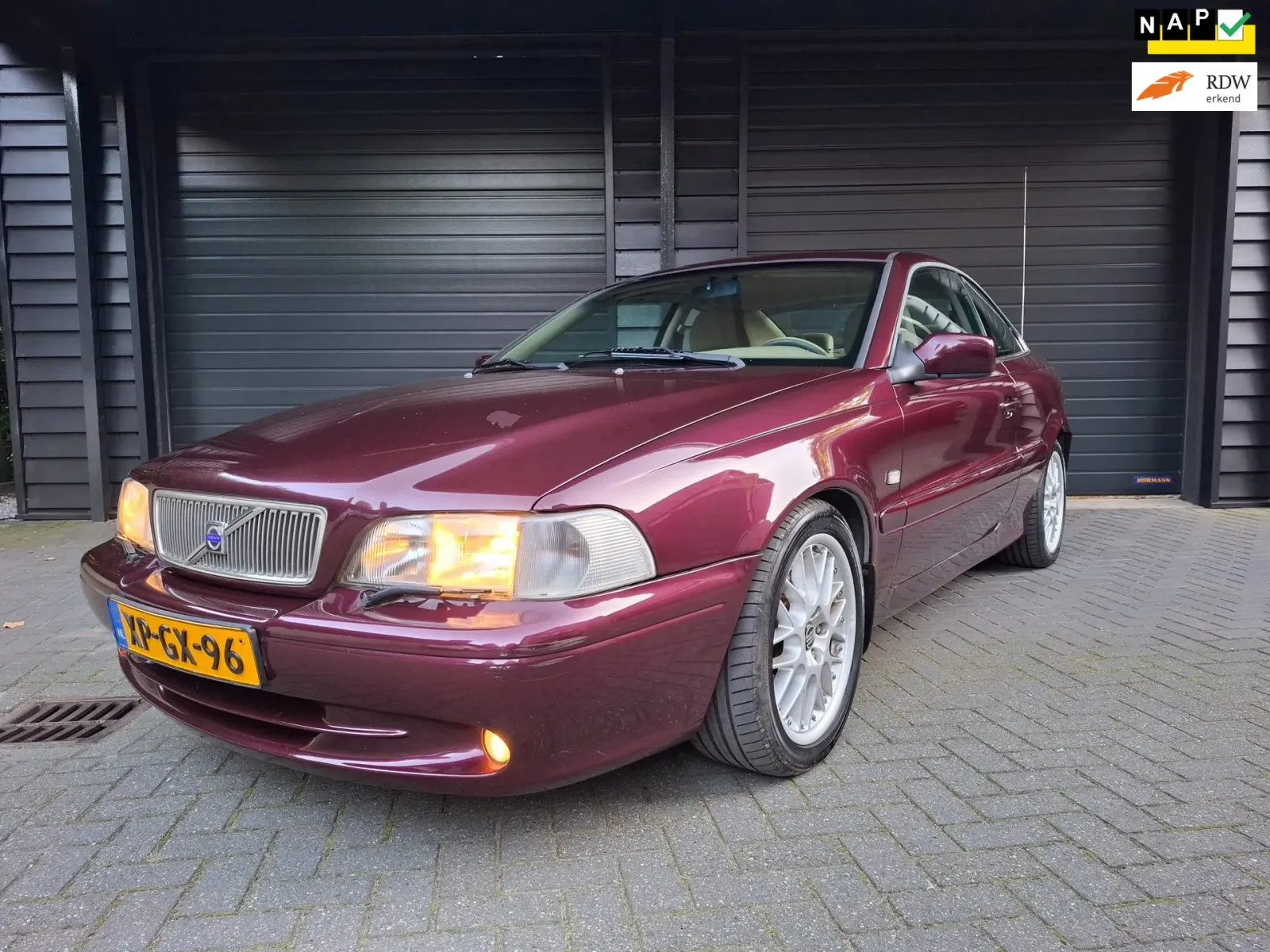 Volvo C70 (1999) — foto 1