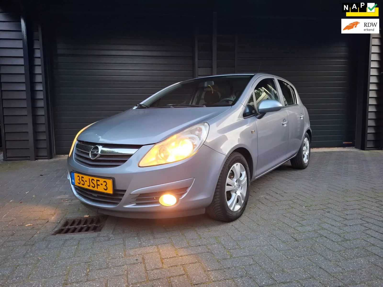 Opel Corsa (2009) — foto 1