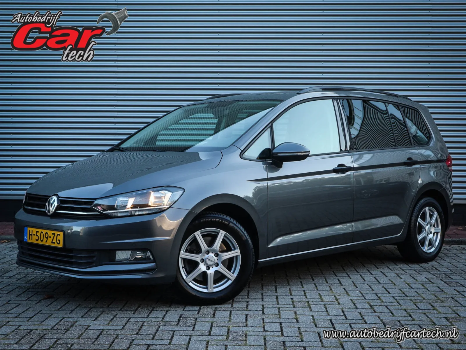 Volkswagen Touran (2016) — foto 1