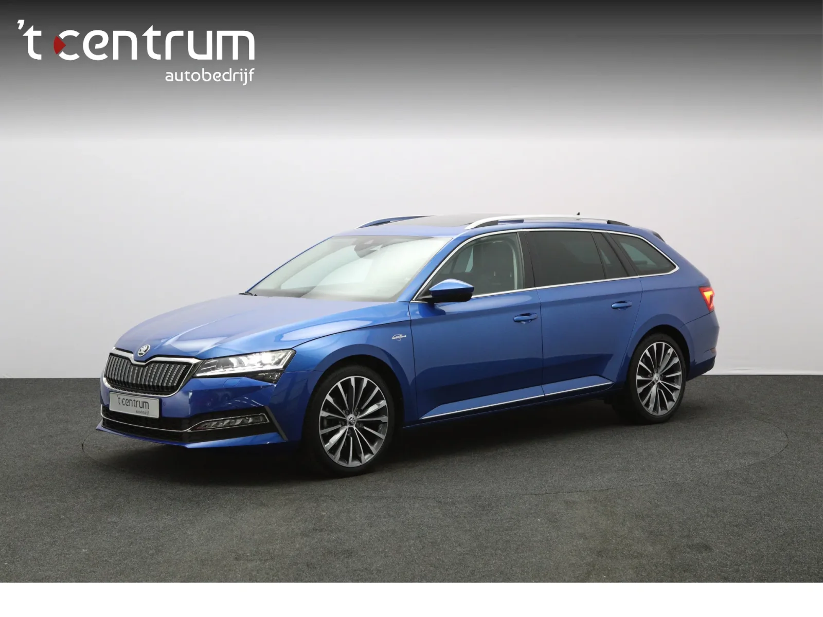 Škoda Superb (2023) — foto 1