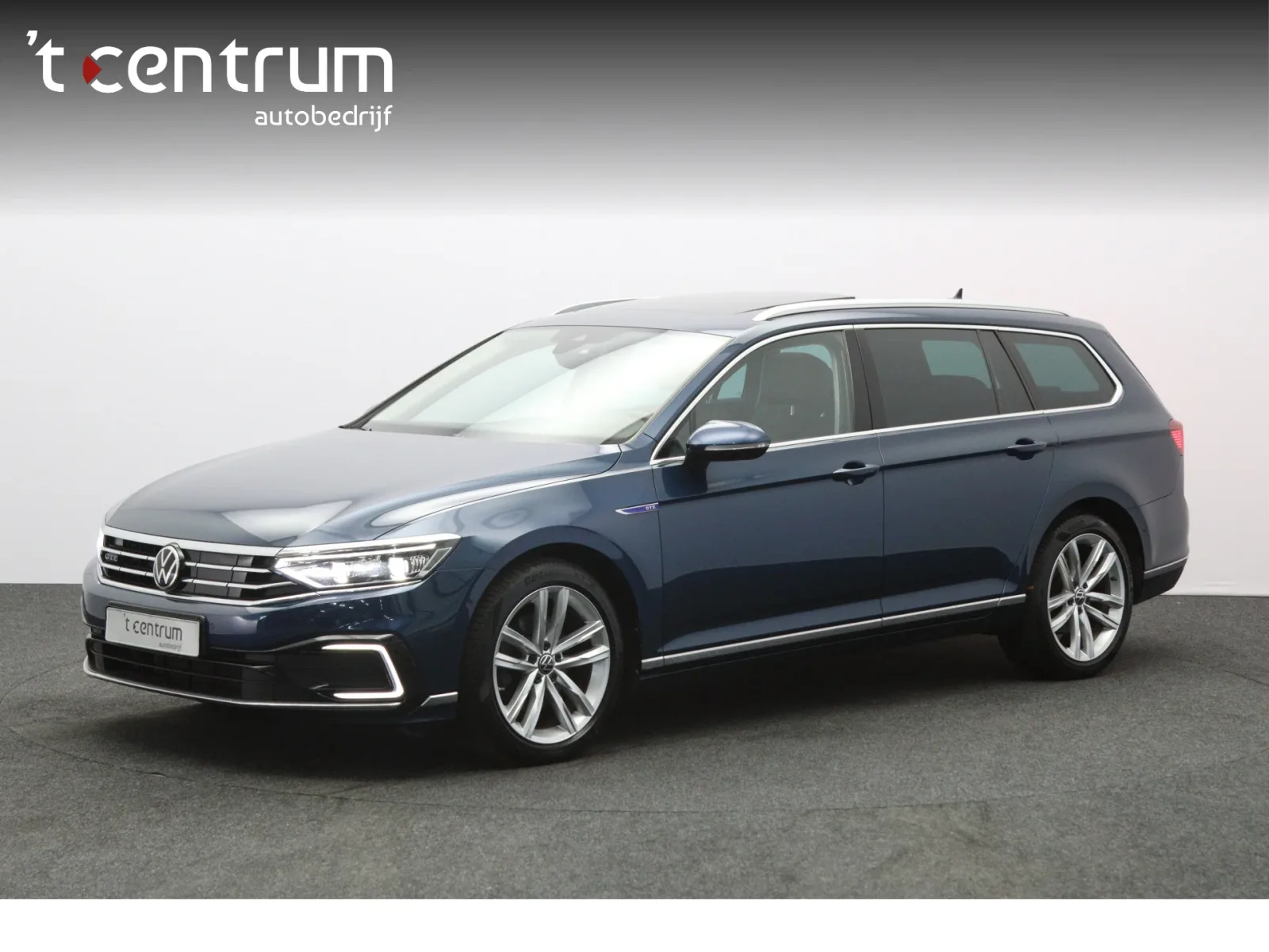 Volkswagen Passat (2021) — foto 1