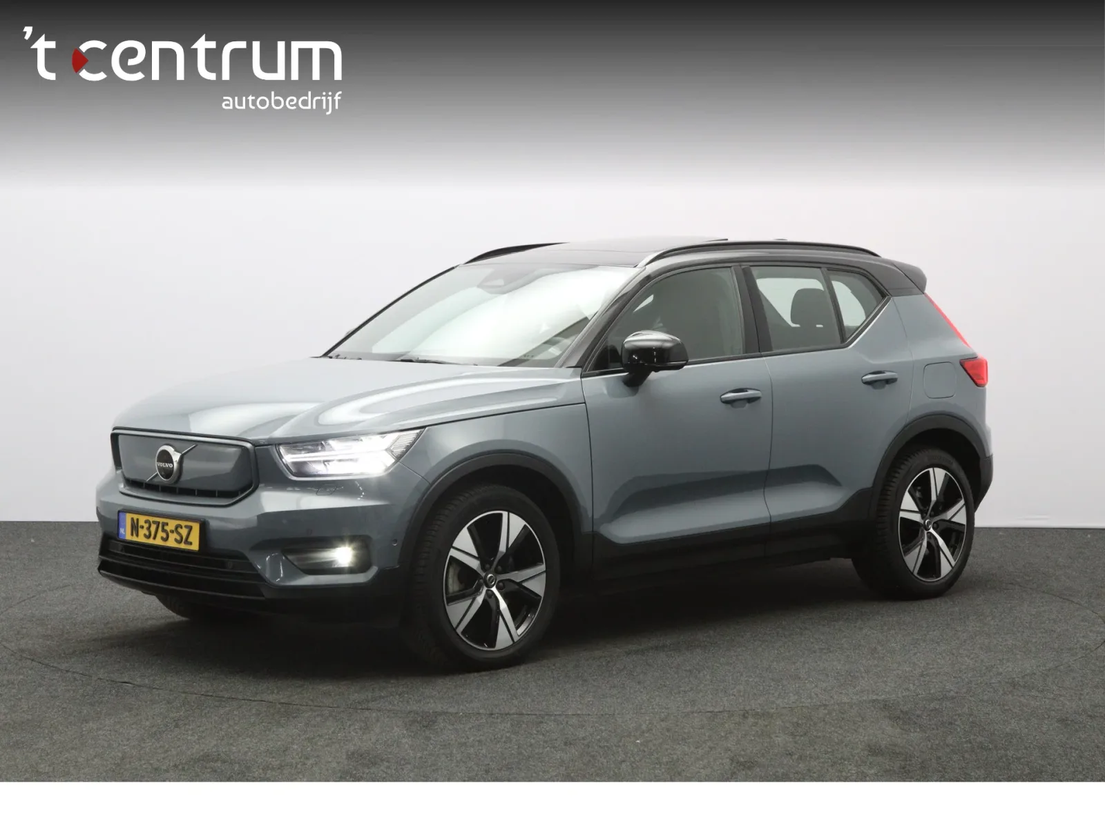 Volvo XC40 (2021) — foto 1