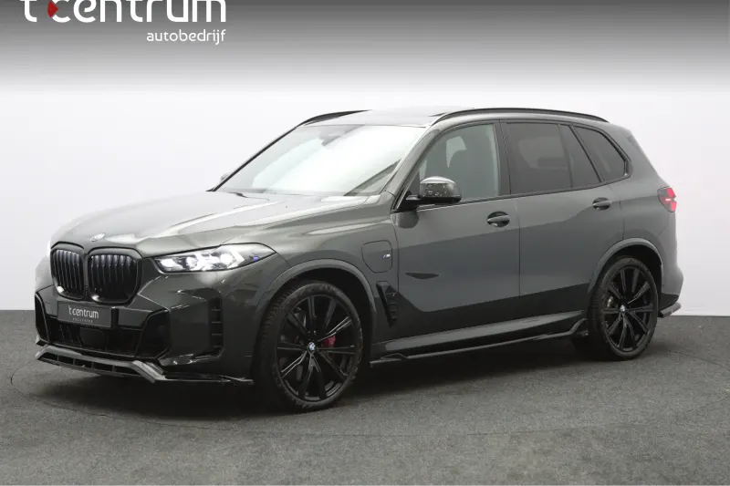 BMW X5 (2024)