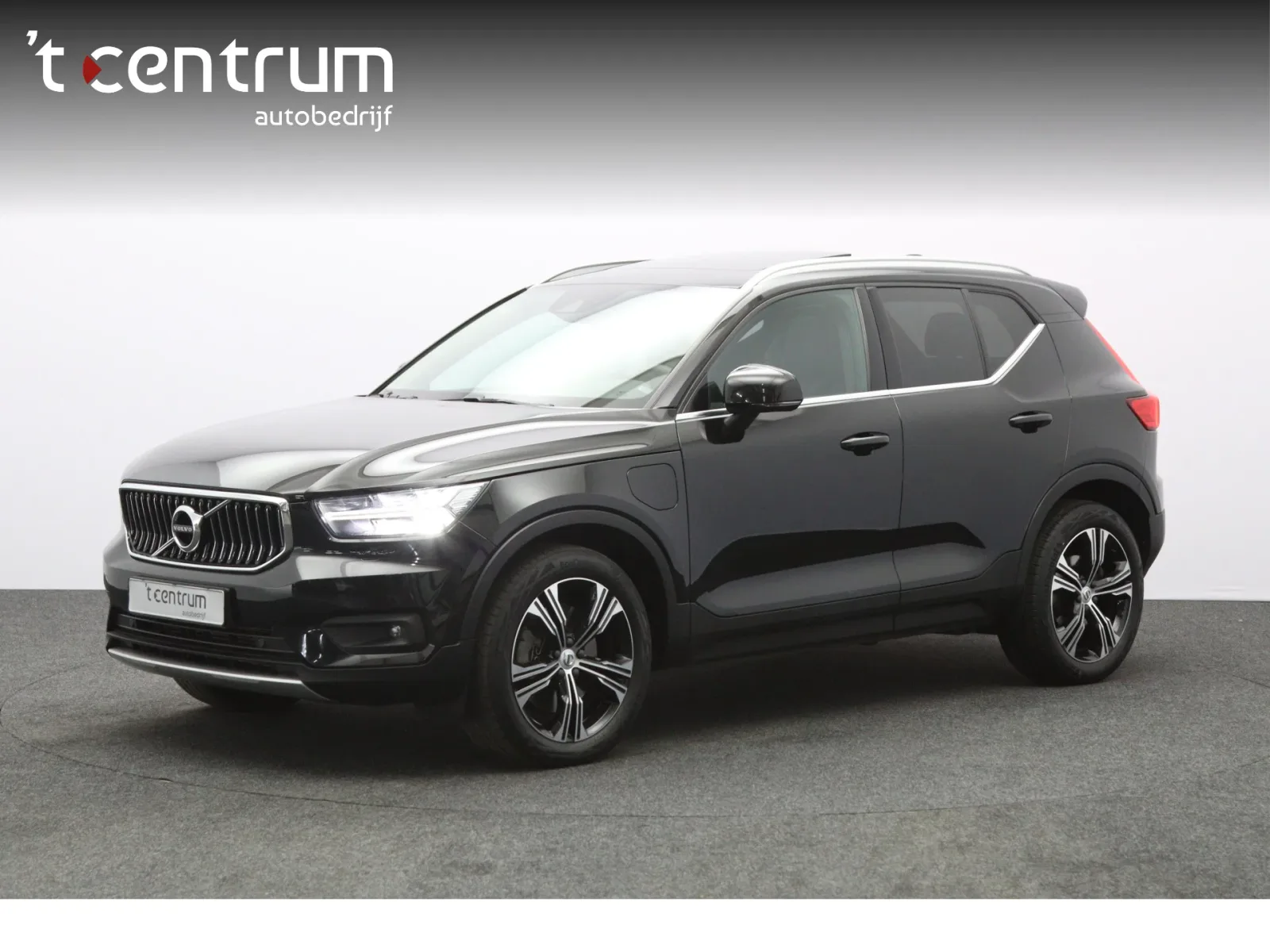 Volvo XC40 (2022) — foto 1