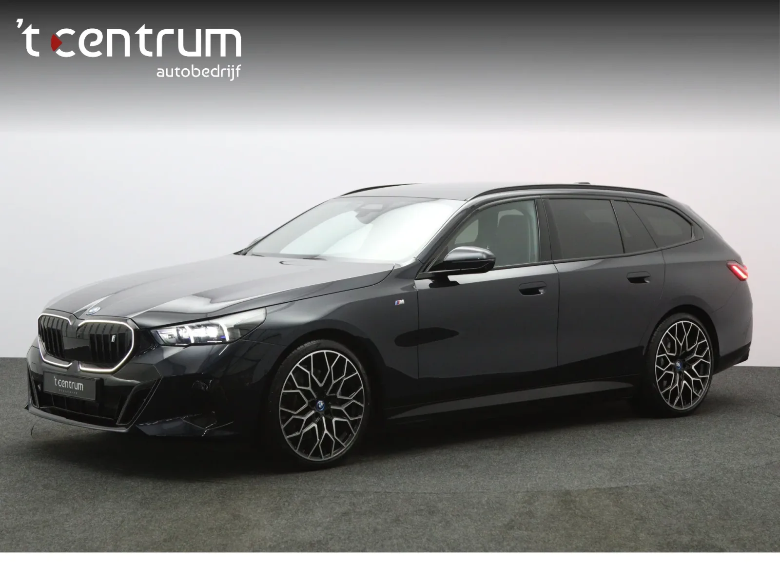 BMW i5 (2024) — foto 1