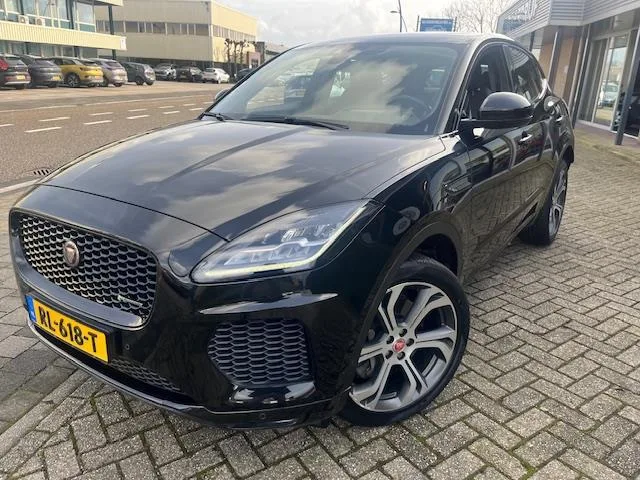 Jaguar E-Pace (2018) — foto 1