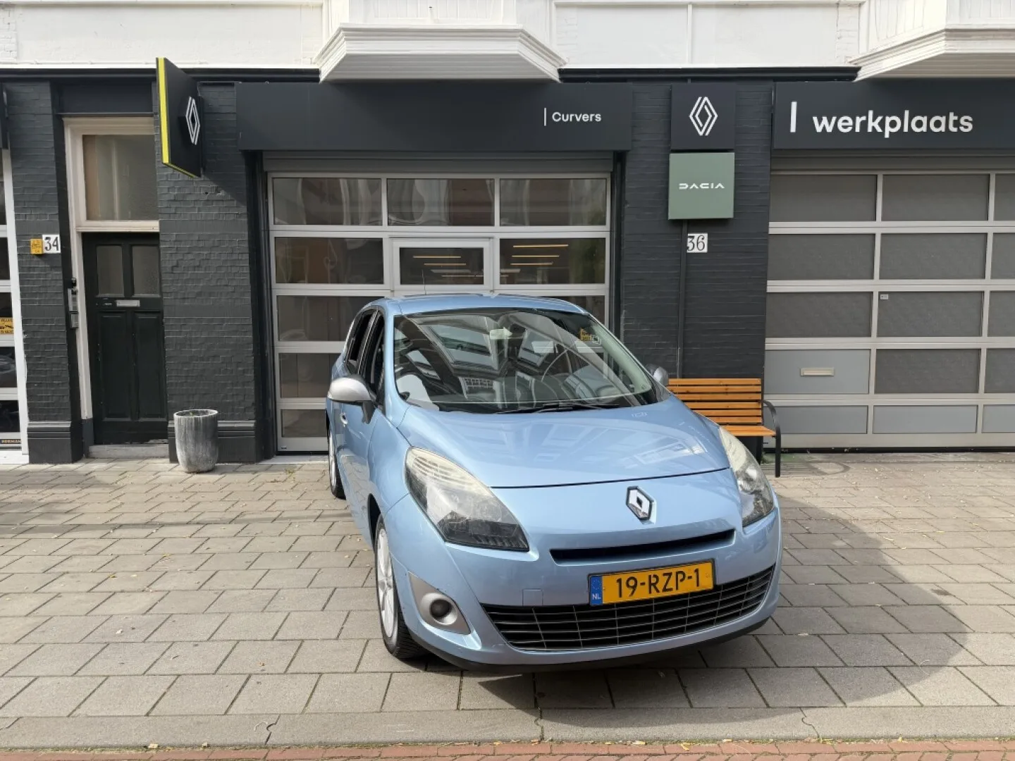 Renault Grand Scénic (2011) — foto 1