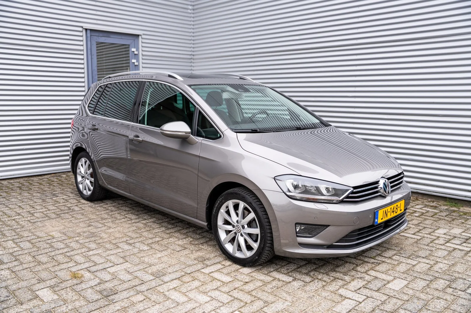 Volkswagen Golf Sportsvan (2015) — foto 1