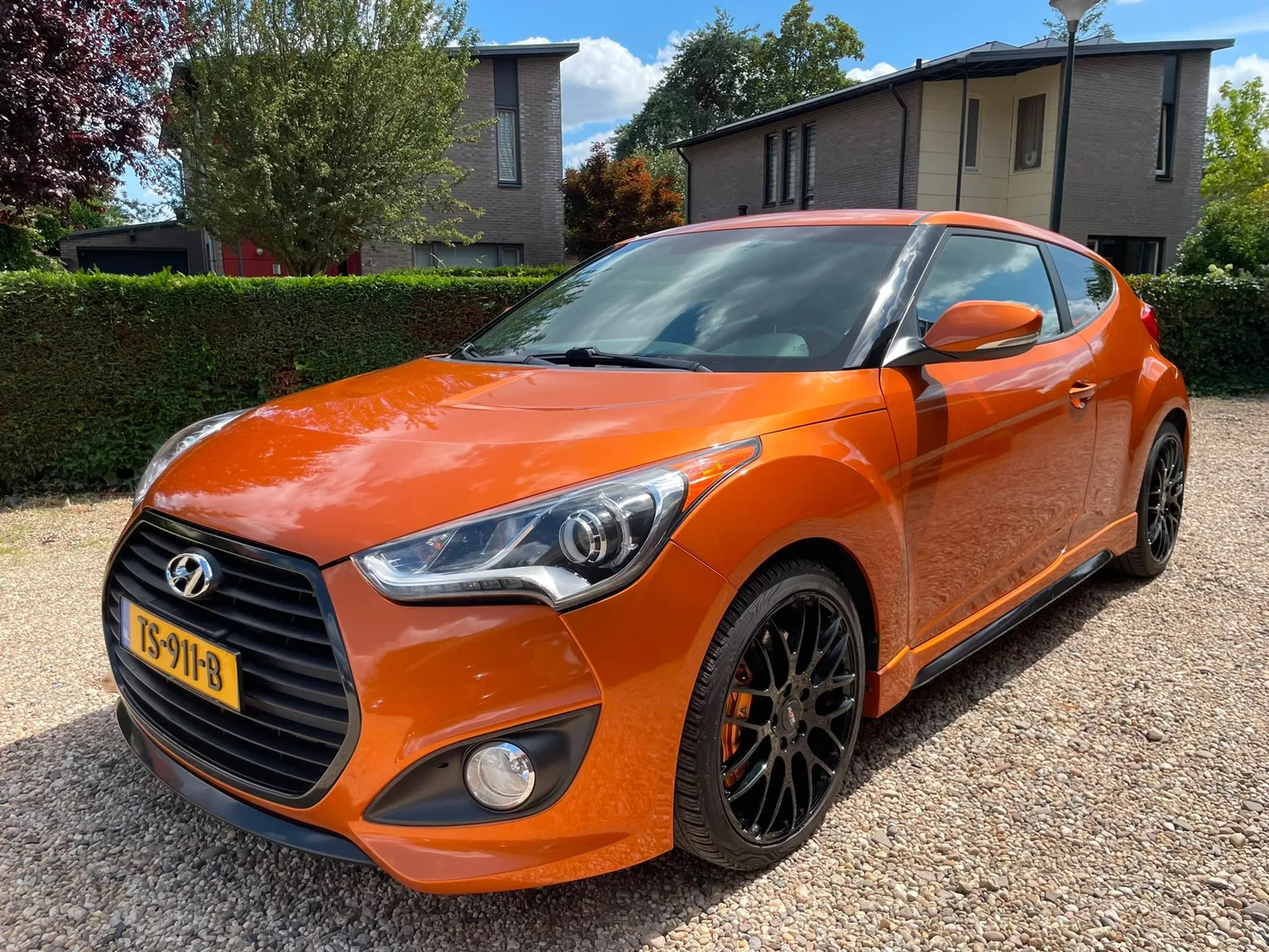 Hyundai Veloster (2016) — foto 1