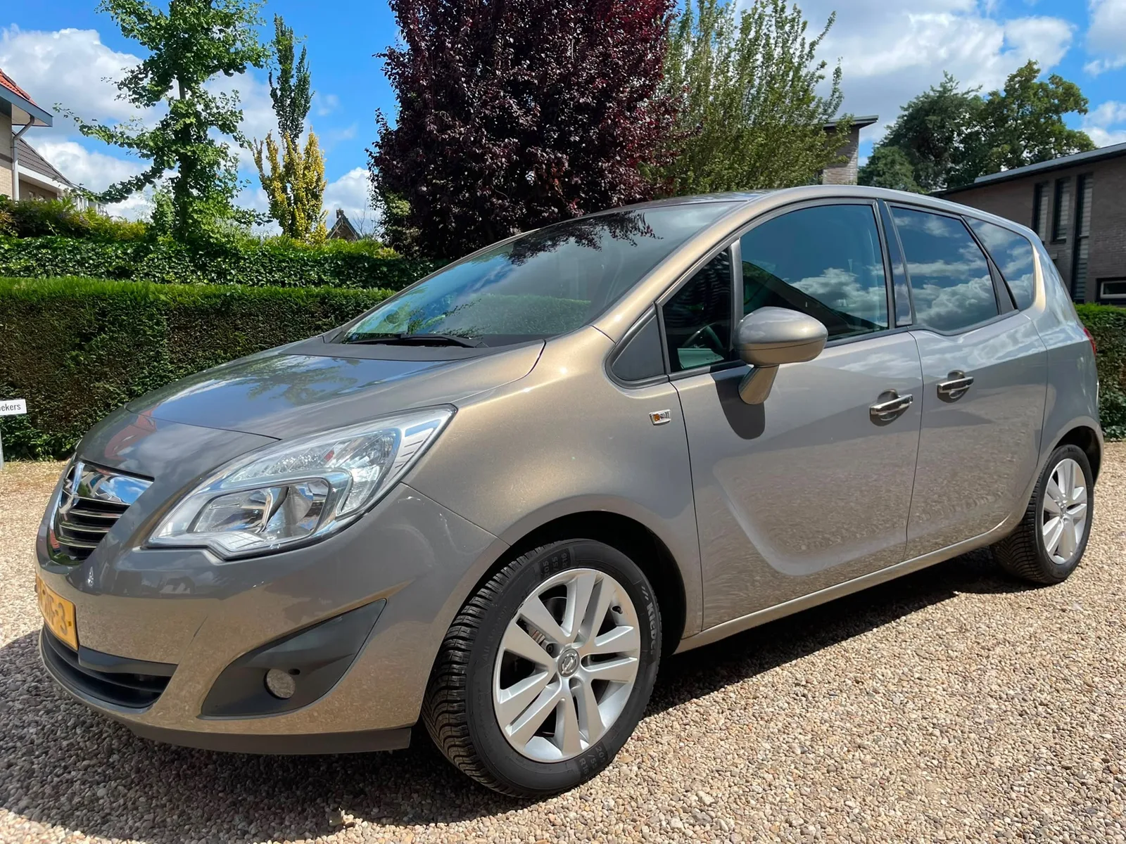 Opel Meriva (2011) — foto 1