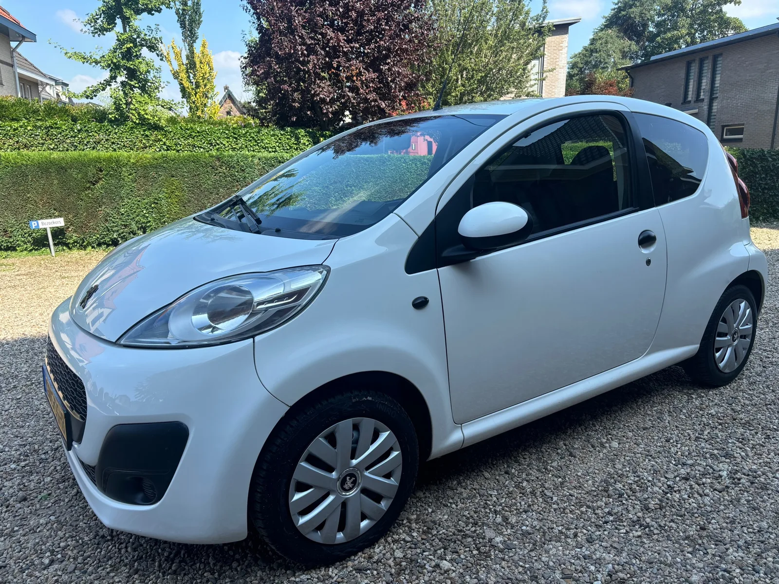 Peugeot 107 (2013) — foto 1