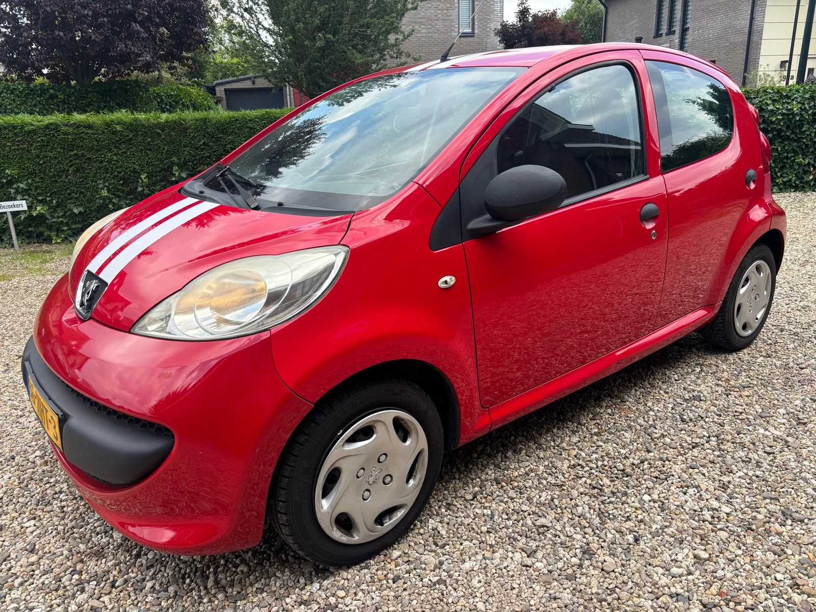 Peugeot 107 (2008) — foto 1