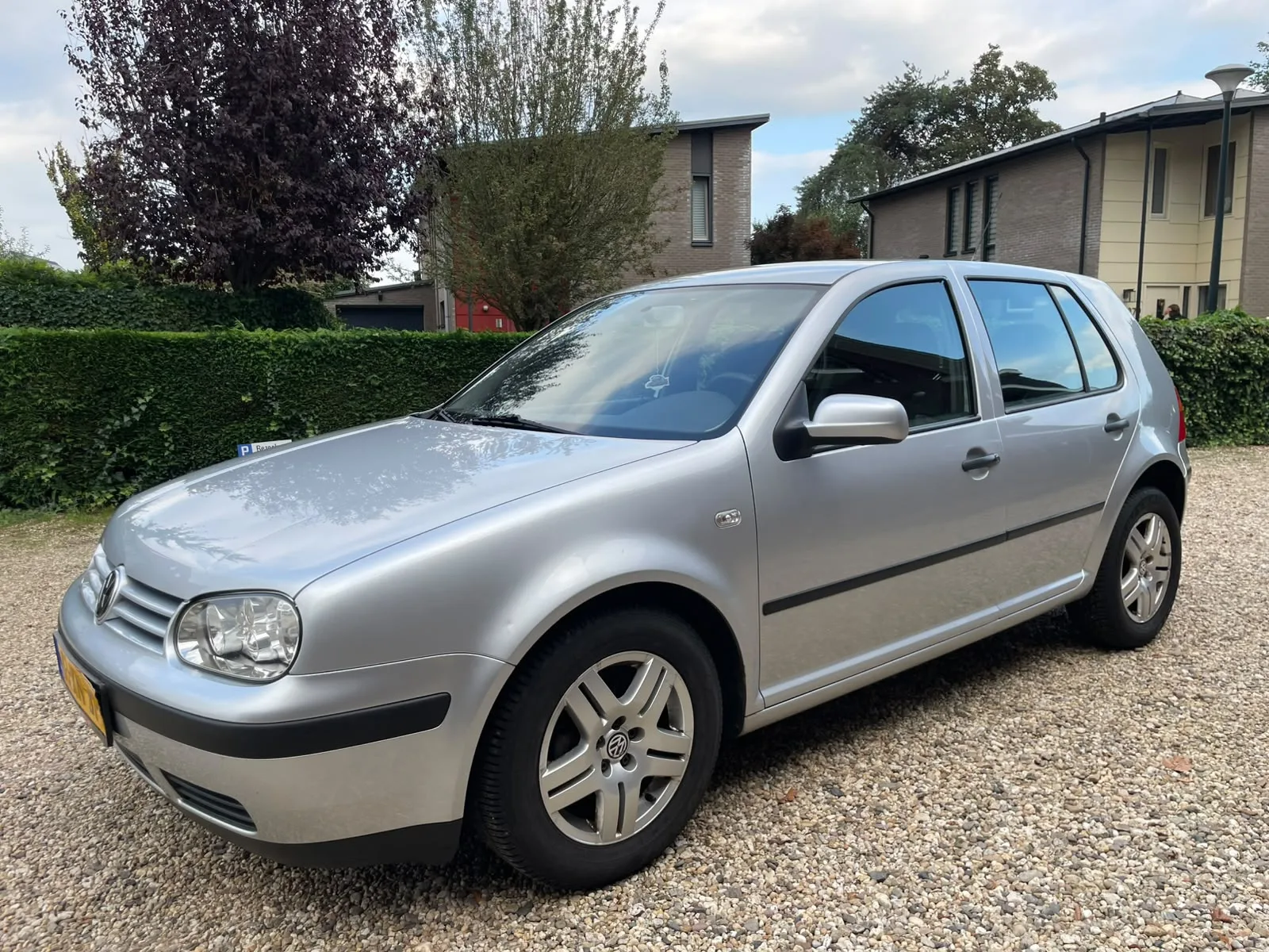 Volkswagen Golf (2002) — foto 1