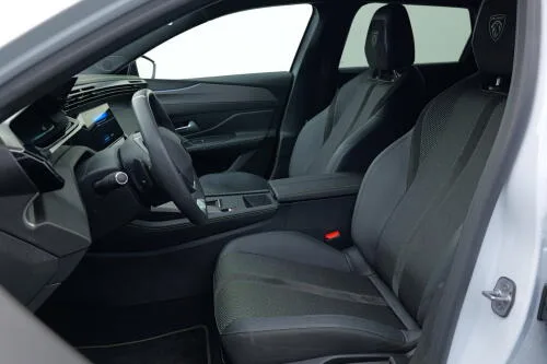 Peugeot 308 (2024) — foto 1