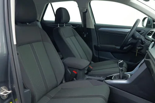Volkswagen T-Roc (2023) — foto 1