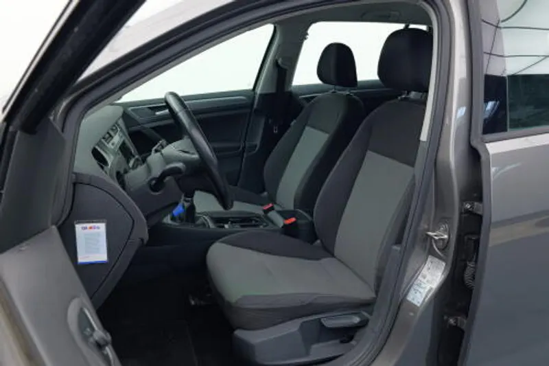 Volkswagen Golf (2016)