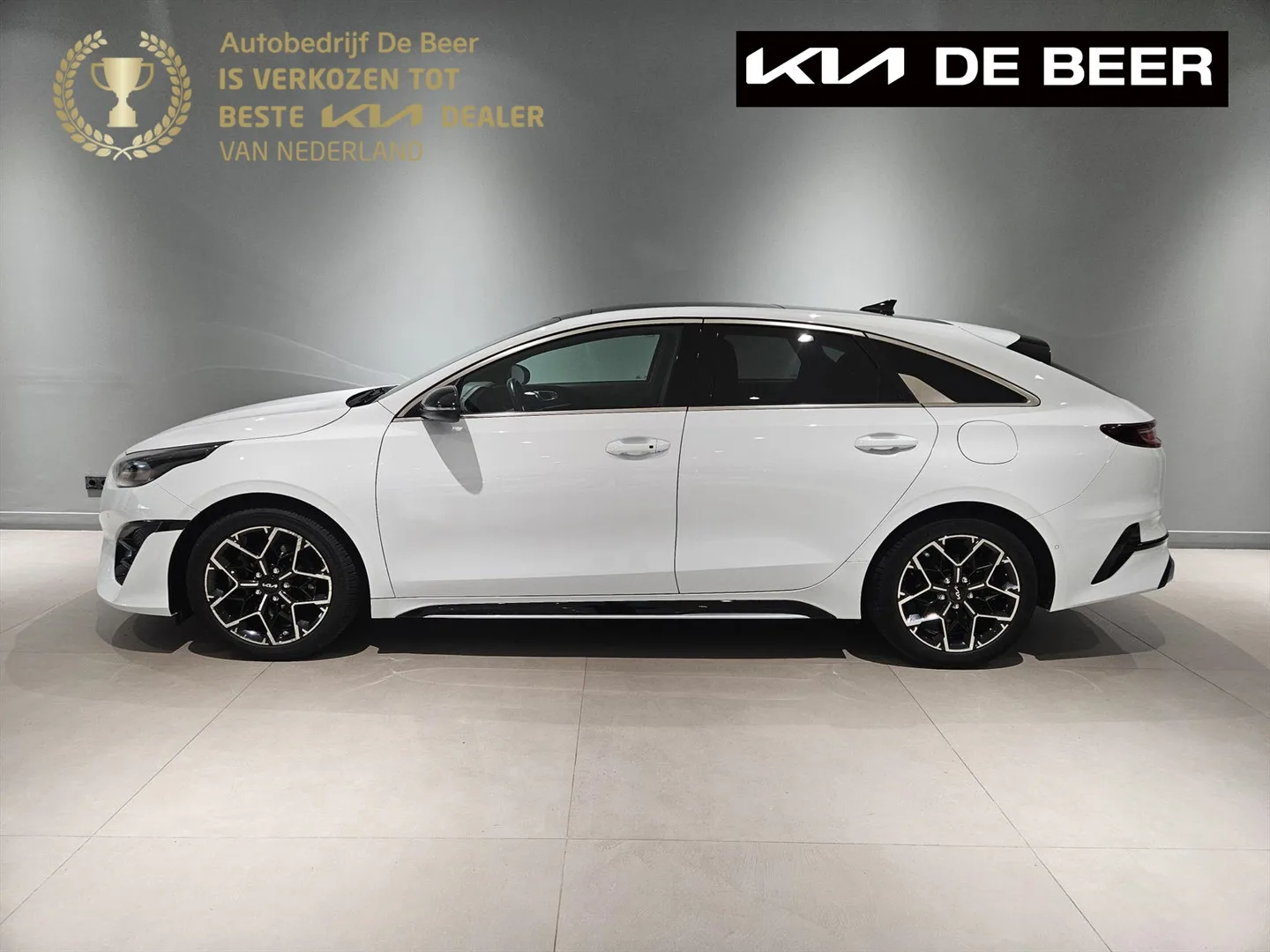 Kia ProCeed (2023) — foto 1