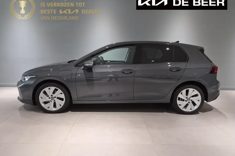 Volkswagen Golf (2025)