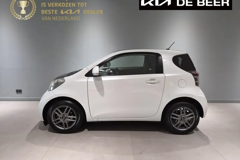 Toyota IQ (2009)