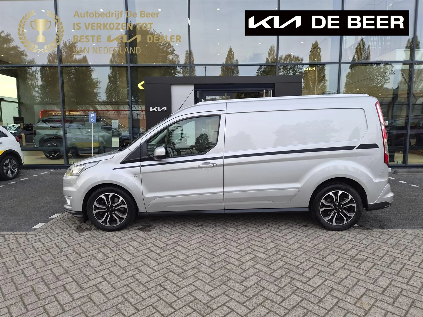 Ford Transit Connect (2023) — foto 1