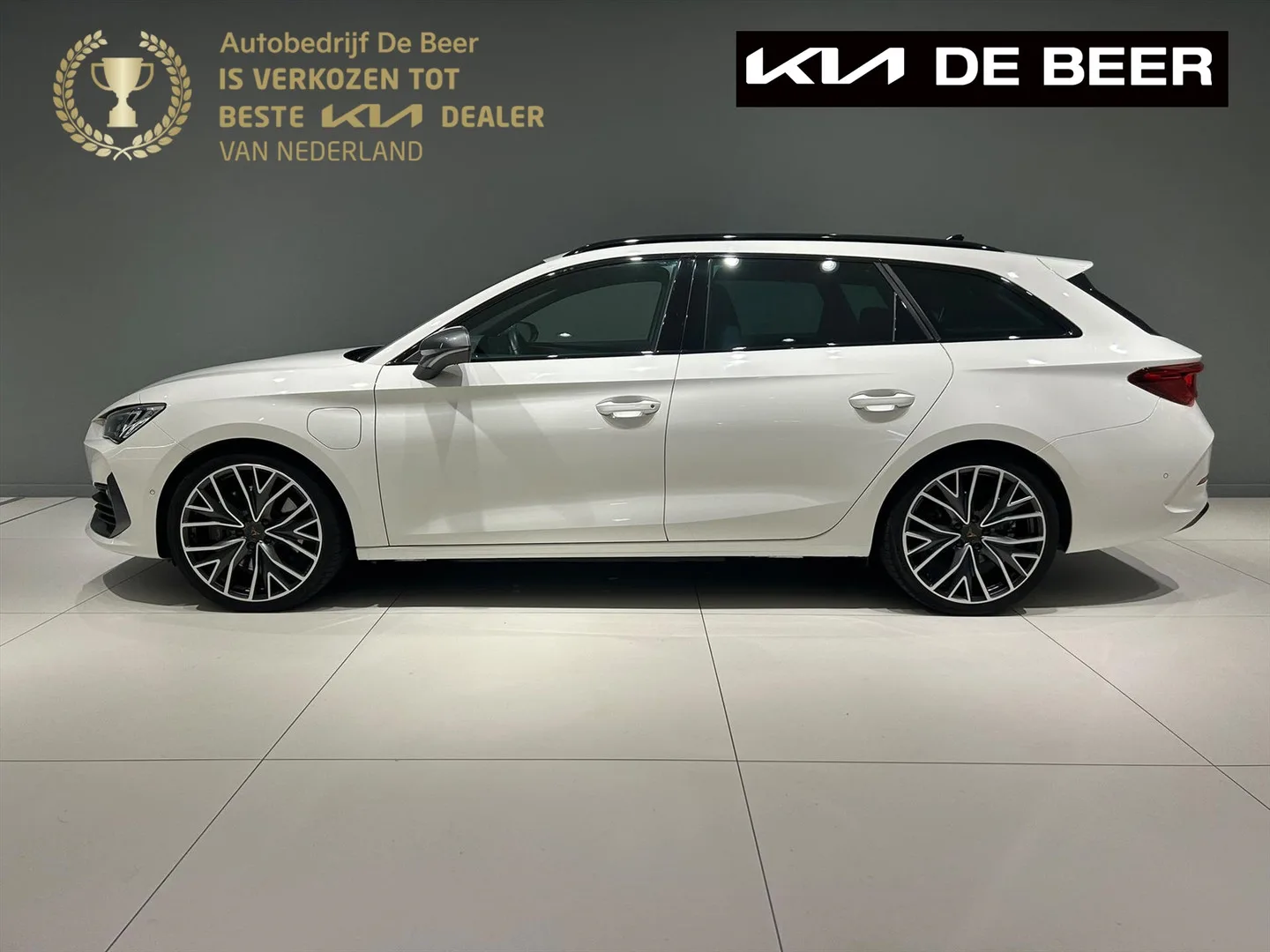 CUPRA Leon Sportstourer (2021) — foto 1