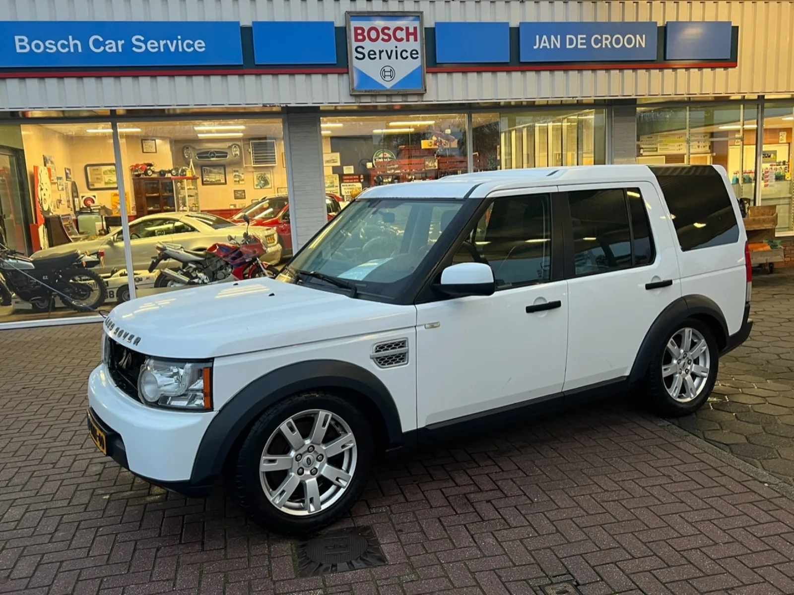 Land Rover Discovery (2011) — foto 1