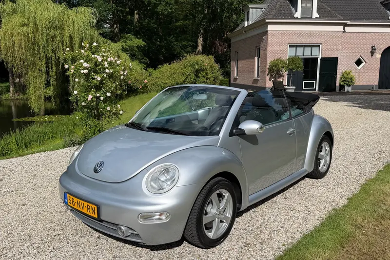 Volkswagen New Beetle (2004)