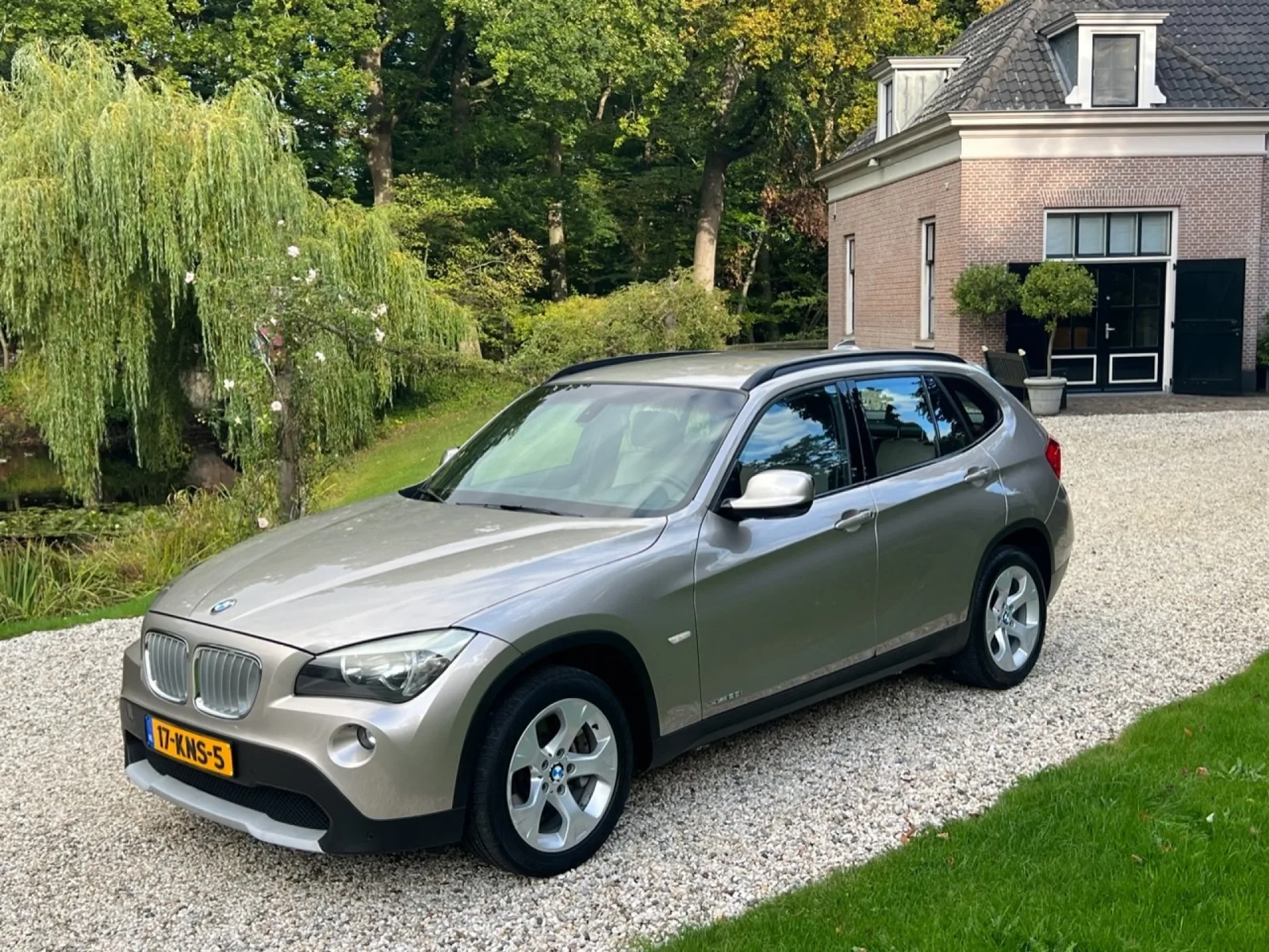 BMW X1 (2010) — foto 1