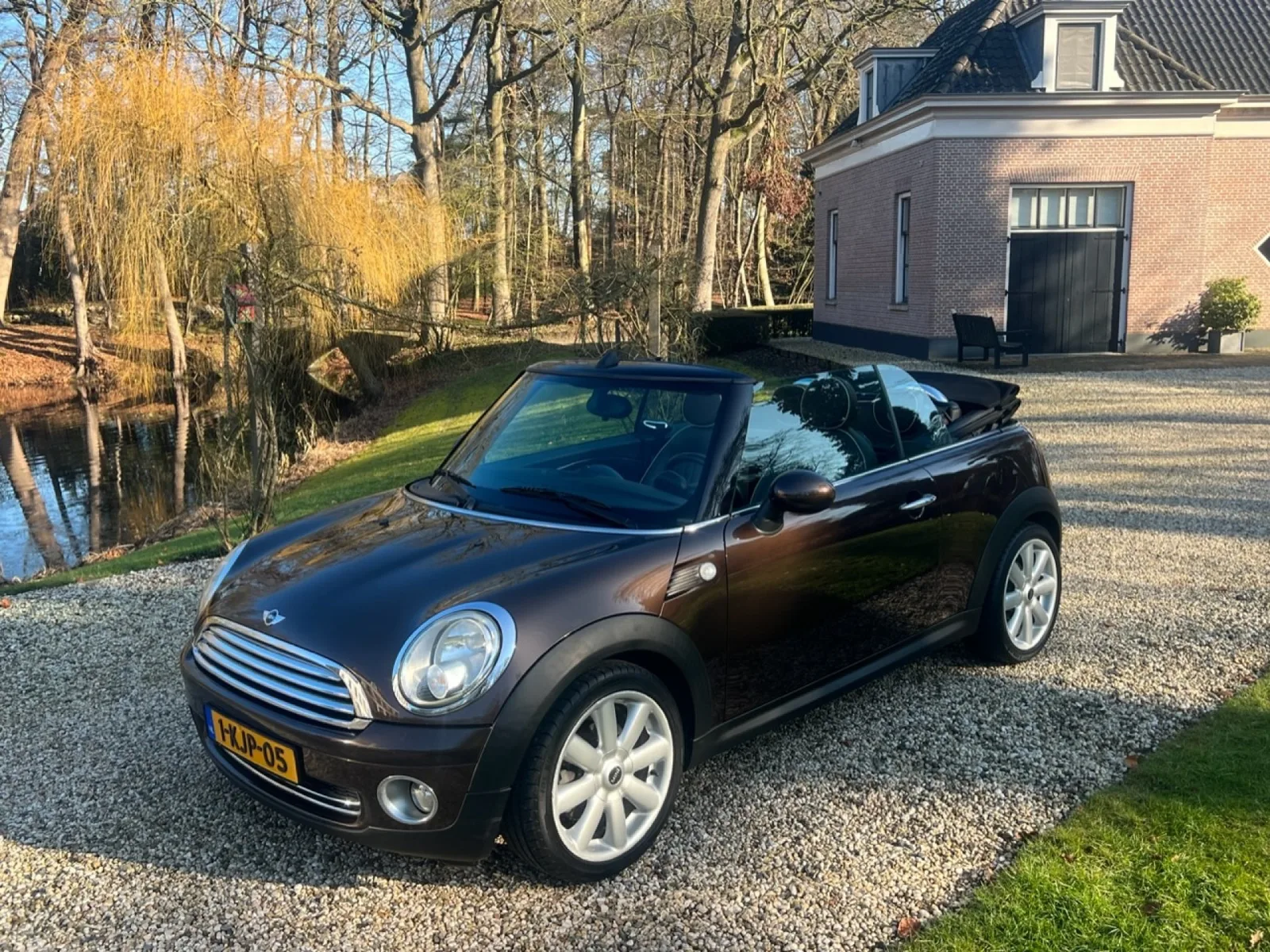 MINI Cabrio (2010) — foto 1