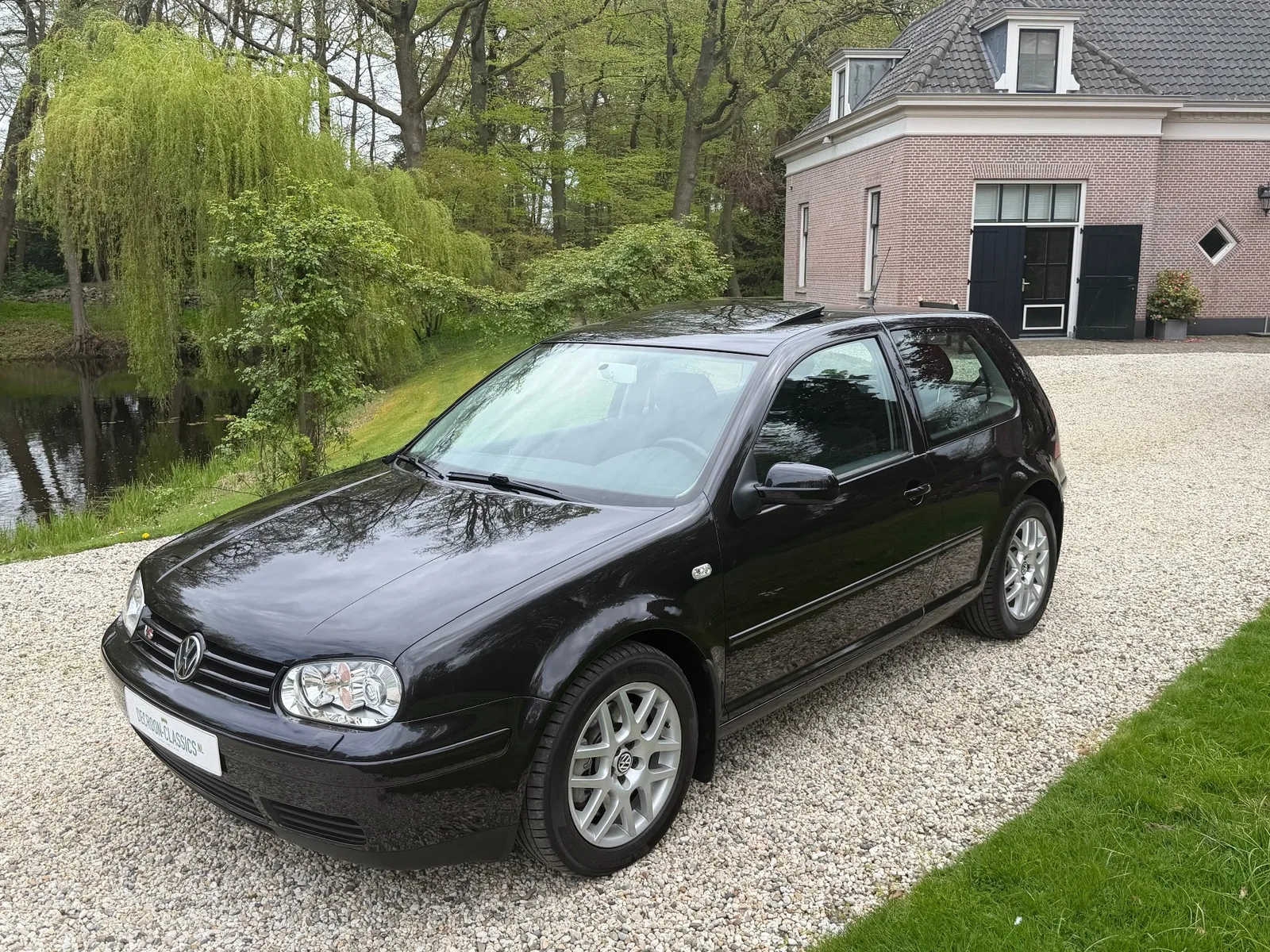 Volkswagen Golf (2001) — foto 1