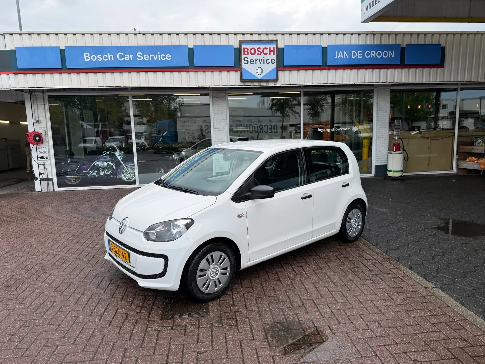 Volkswagen Up! (2014) — foto 1