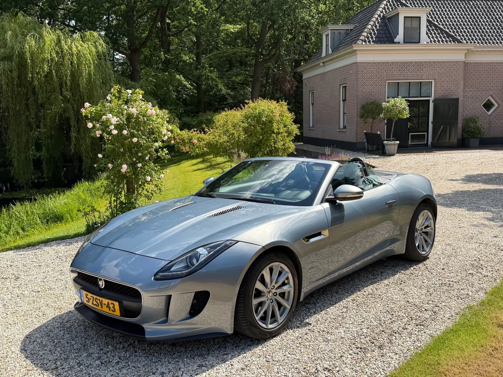 Jaguar F-Type (2013) — foto 1