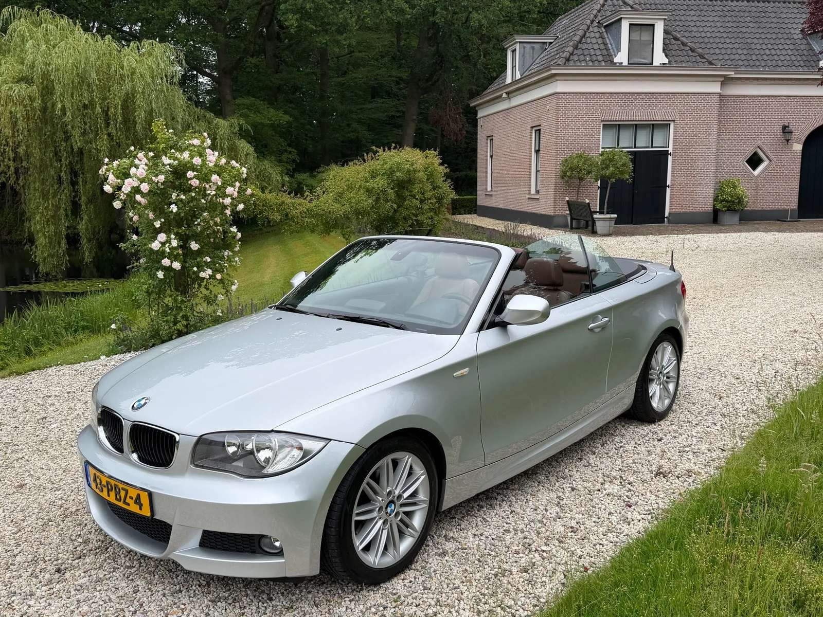 BMW 1-Serie (2011) — foto 1