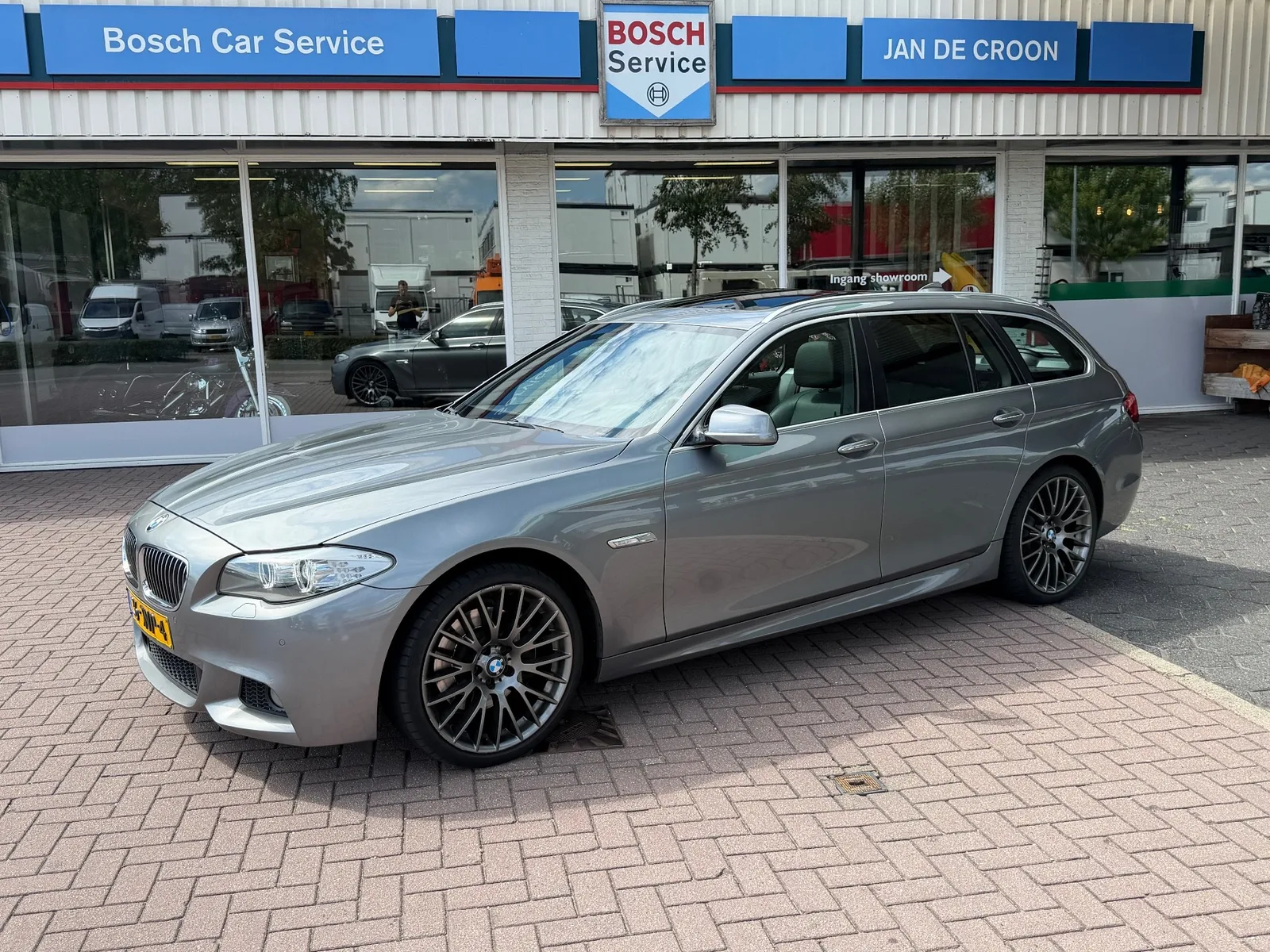 BMW 5-Serie (2012) — foto 1