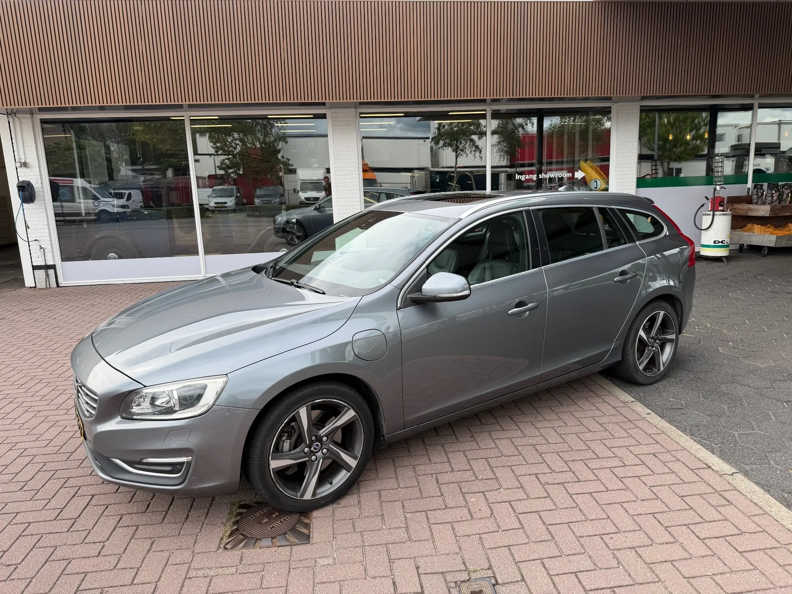 Volvo V60 (2015) — foto 1