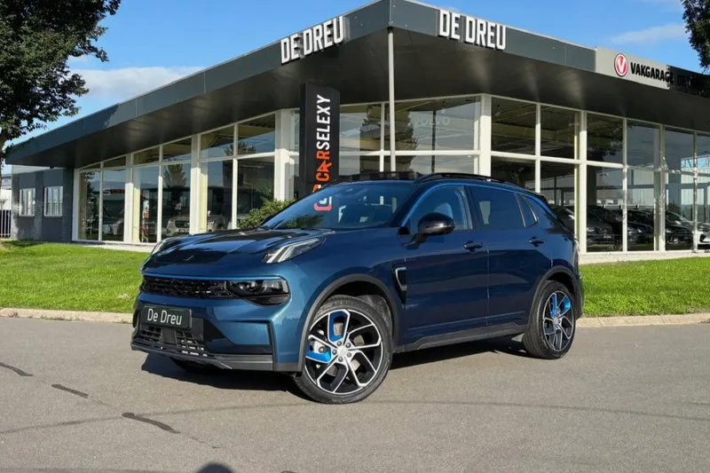 Lynk & Co 01 (2023)