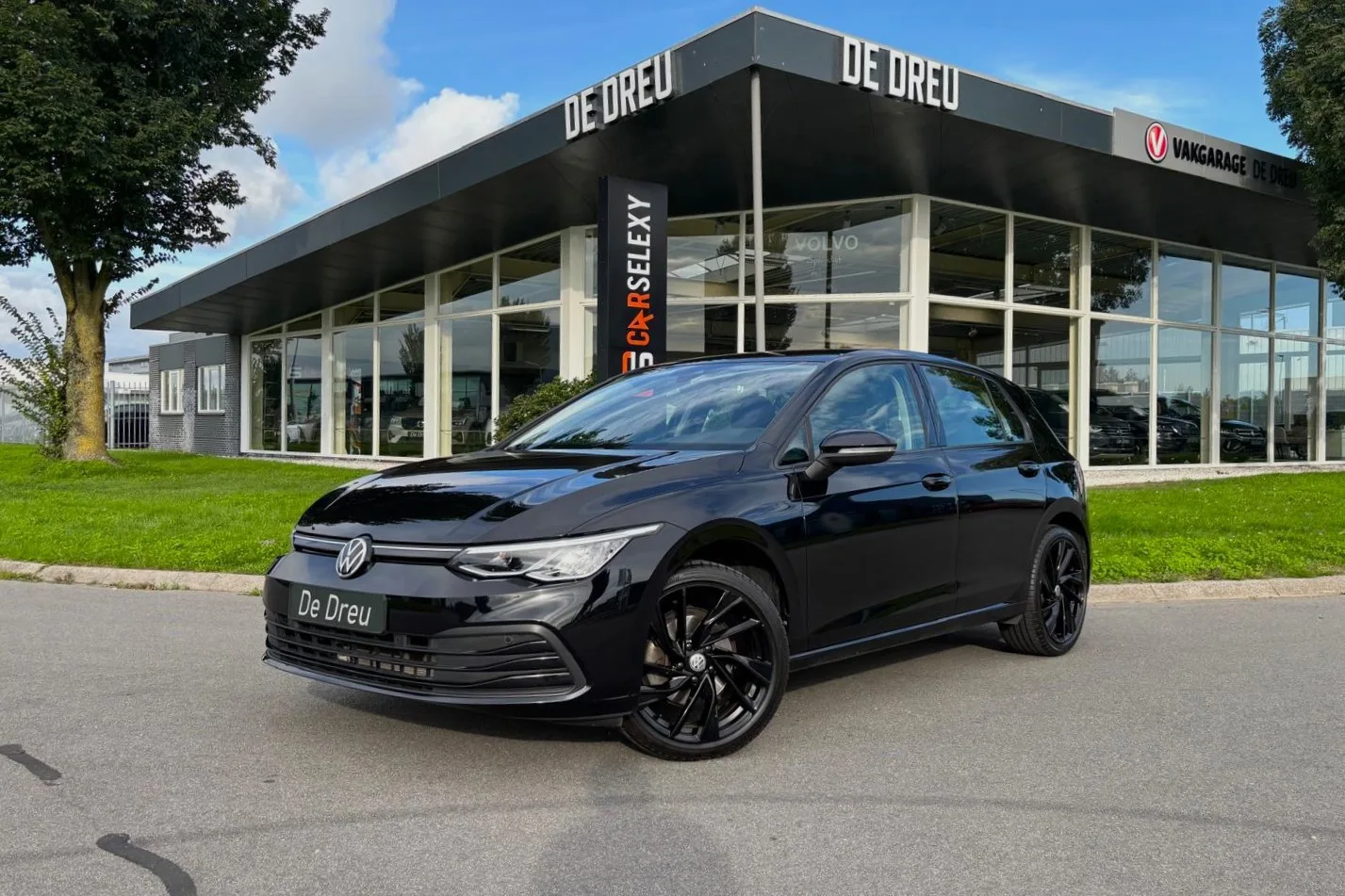 Volkswagen Golf (2020) — foto 1