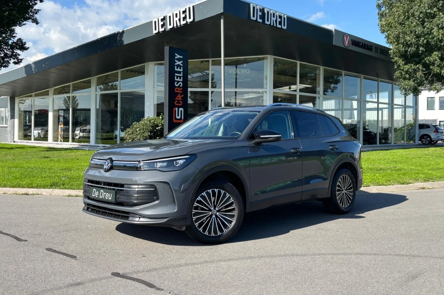 Volkswagen Tiguan (2025) — foto 1