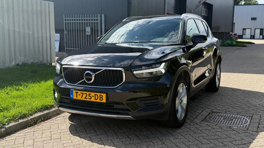 Volvo XC40 (2020) — foto 1