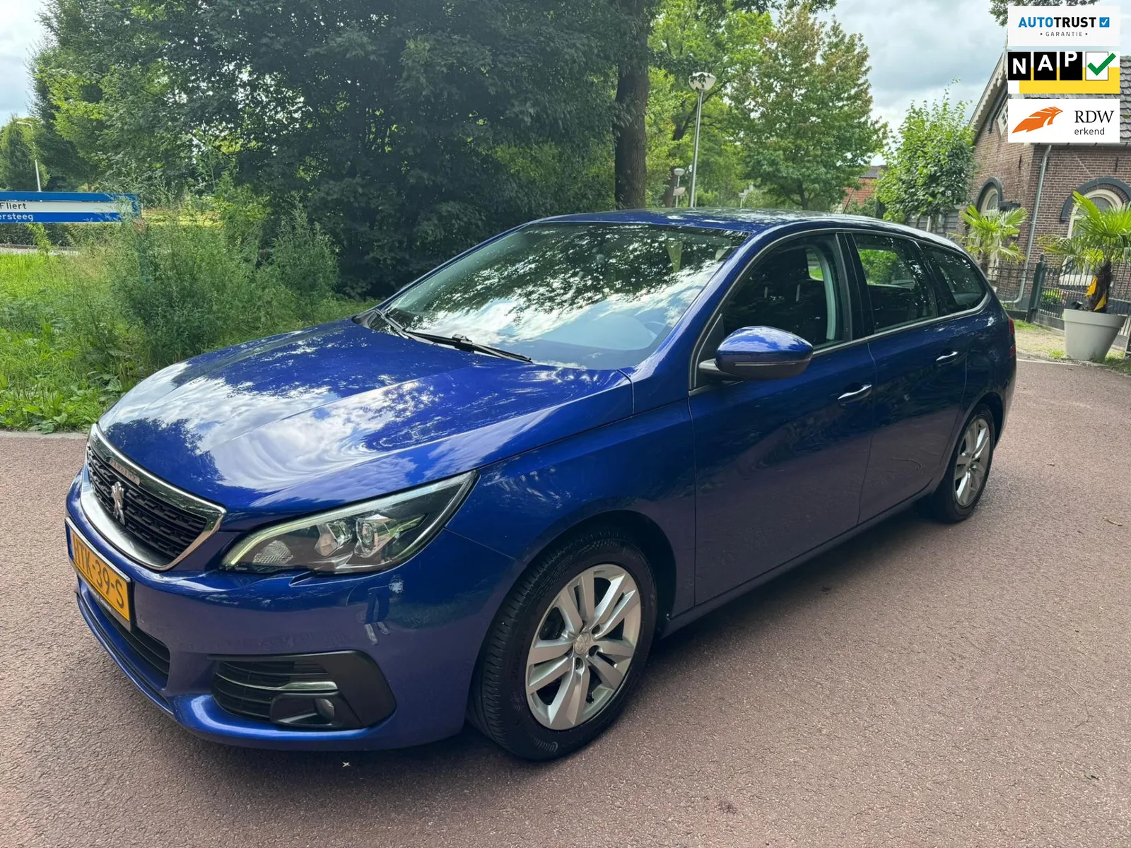 Peugeot 308 (2019) — foto 1