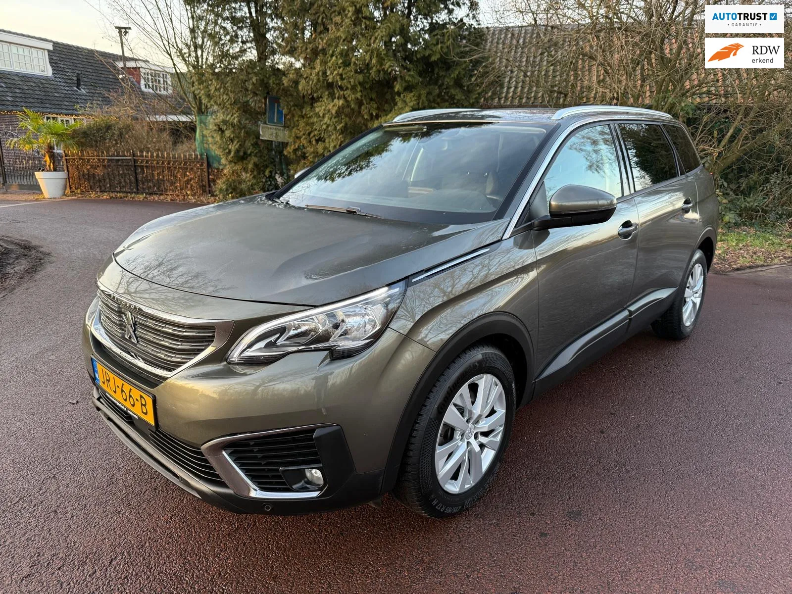 Peugeot 5008 (2019) — foto 1