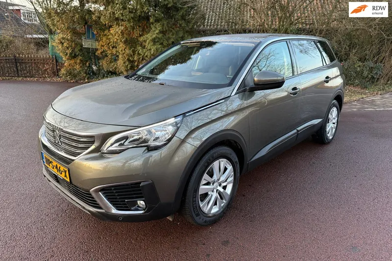 Peugeot 5008 (2020)