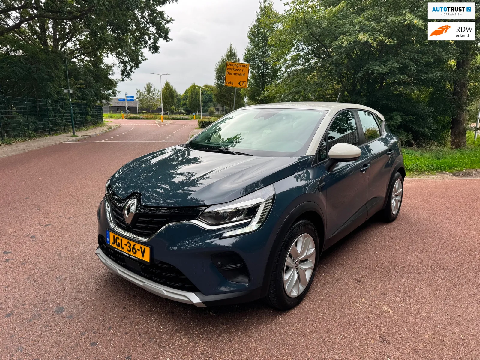 Renault Captur (2022) — foto 1